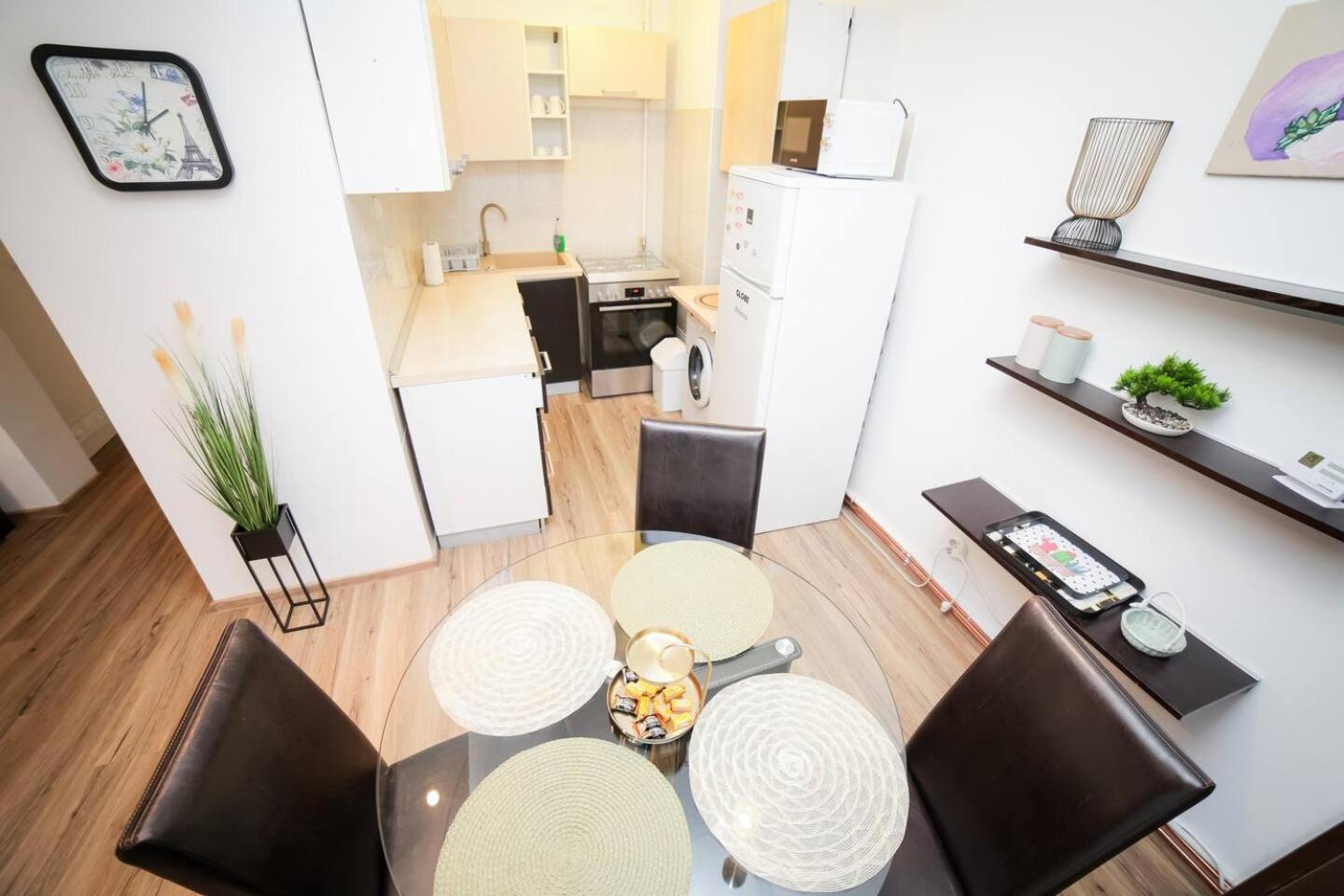 Comfort Hub Near Recovery Clinic Apartment
